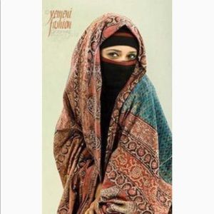 Meet your Posher, Valentina